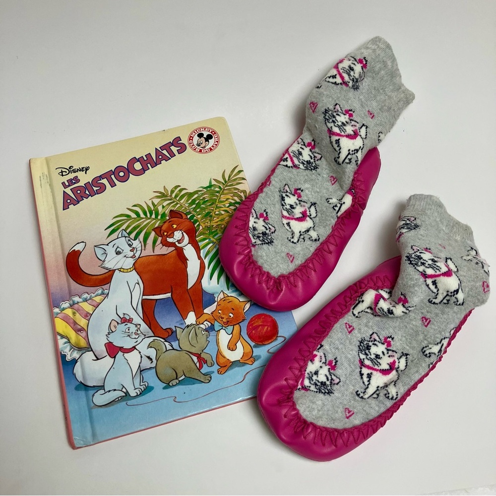 FREE with purchase: Disney Aristocats Marie Pink Slippers Socks